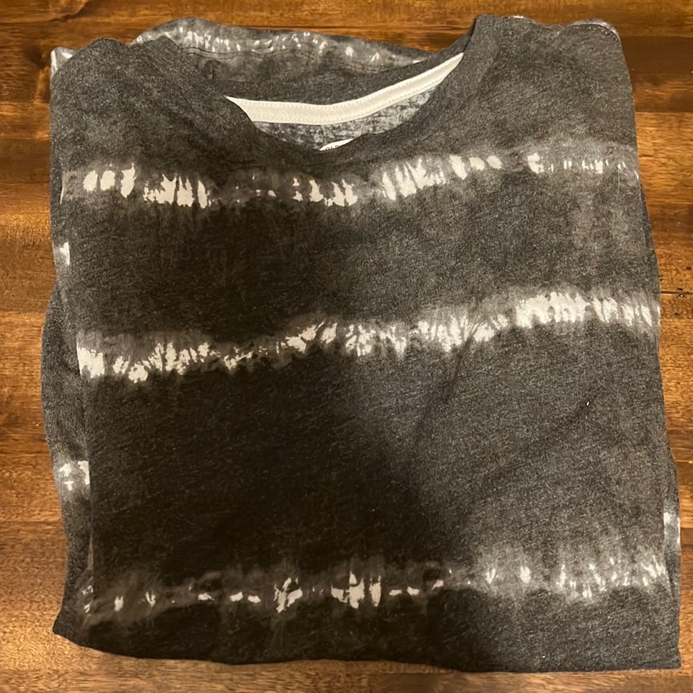 Boys old navy tshirt